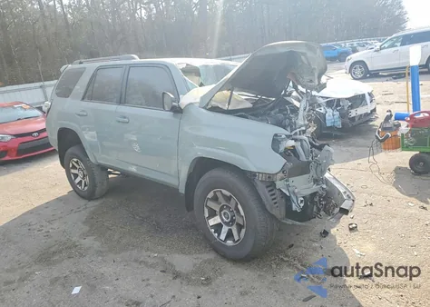 2023 Toyota 4Runner Se z USA, uszkodzony, nr VIN JTERU5JR7P6186726